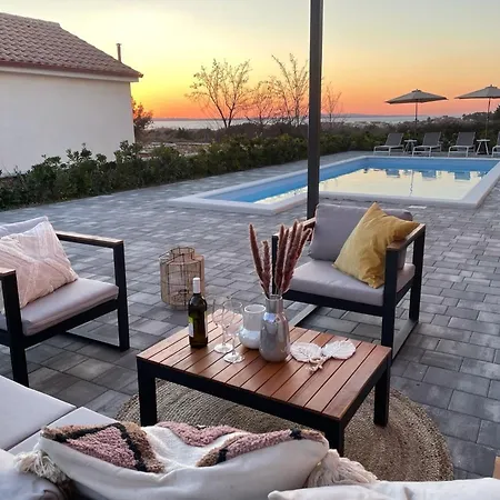 Katarina - Grosser Pool Beheizt - Meerblick Villa Vrsi